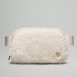 Lululemon Everywhere Belt Bag 1L Fleece